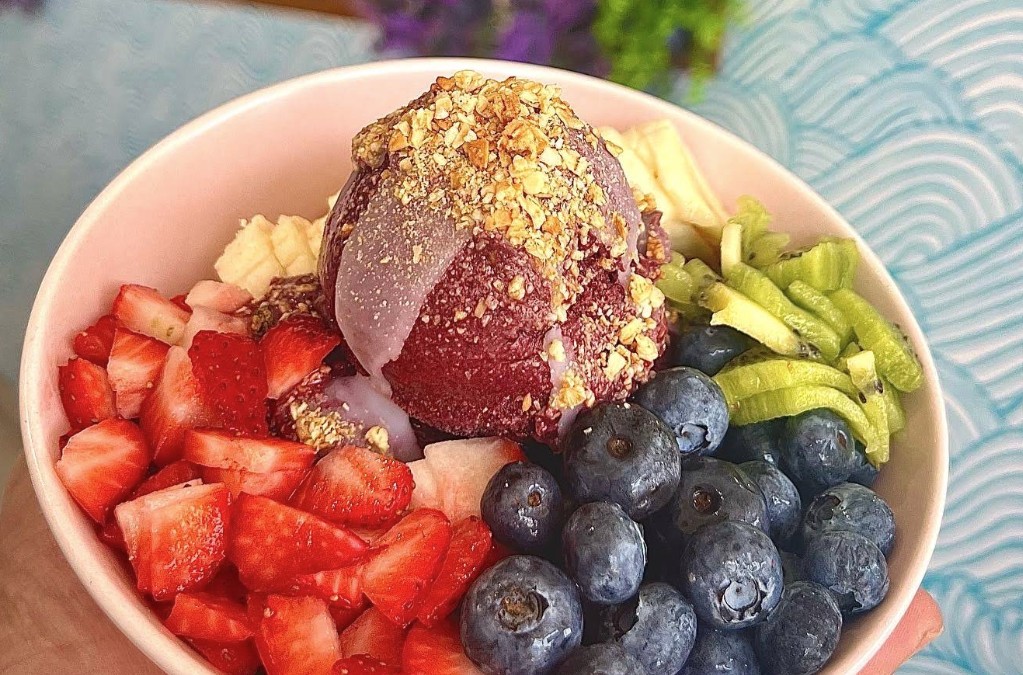 Happy Bowls Crash Boat Beach Acai Bowl Fruits