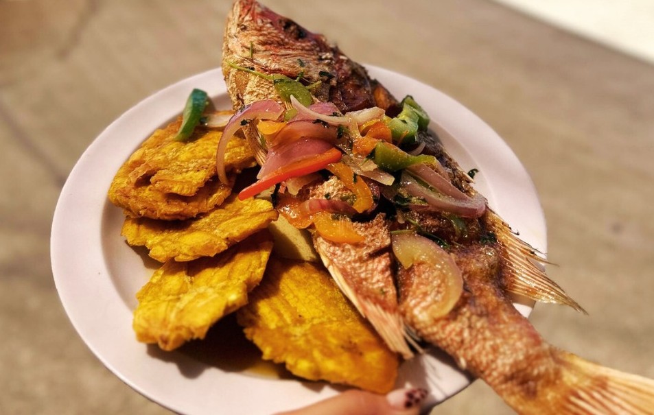 Salty Pelican Crash Boat Beach Whole Fish With Tostones